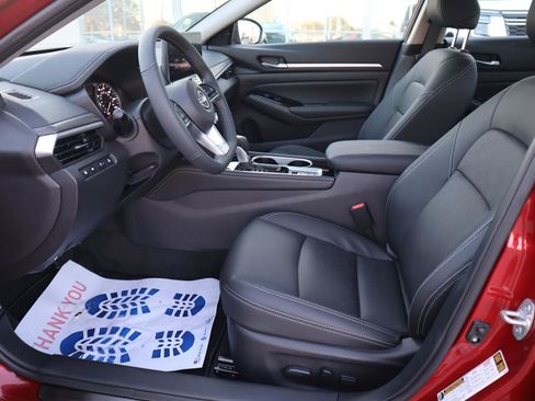 Used 2025 Nissan Altima 2.5 SL image 17