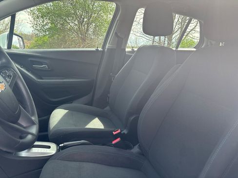 Used 2016 Chevrolet Trax LS FWD image 13