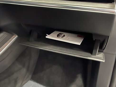 Used 2022 Tesla Model X image 39