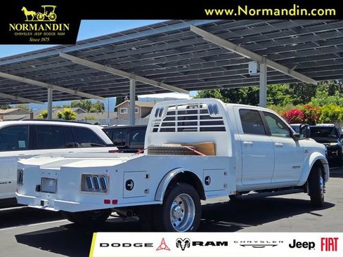 New 2026 RAM 5500 4x4 Crew Cab w/ Laramie Trim Package image 4