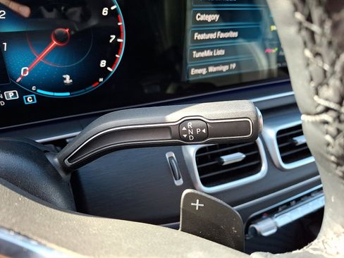 Used 2023 Mercedes-Benz GLE 350 4MATIC image 16