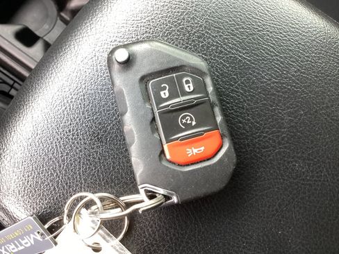 Used 2020 Jeep Wrangler Unlimited Rubicon image 30