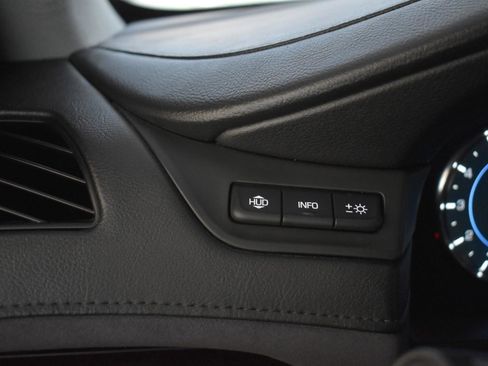 Used 2017 Cadillac Escalade Luxury image 27