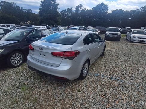 Used 2017 Kia Forte LX w/ LX Popular Package FWD image 3