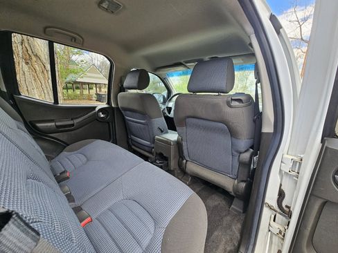 Used 2005 Nissan Xterra Off-Road AWD/4WD image 33