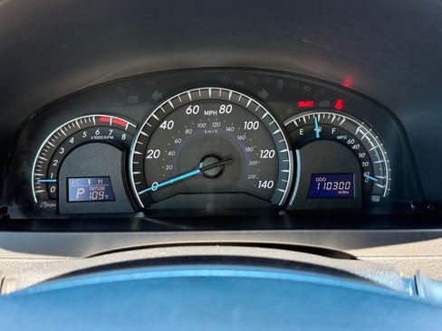 Used 2012 Toyota Camry XLE w/ Leather Pkg FWD image 20