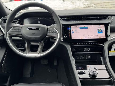 New 2026 Jeep Grand Cherokee Limited AWD/4WD image 2