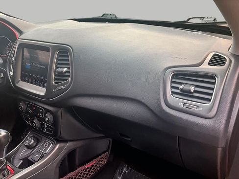 Used 2021 Jeep Compass Trailhawk AWD/4WD image 17