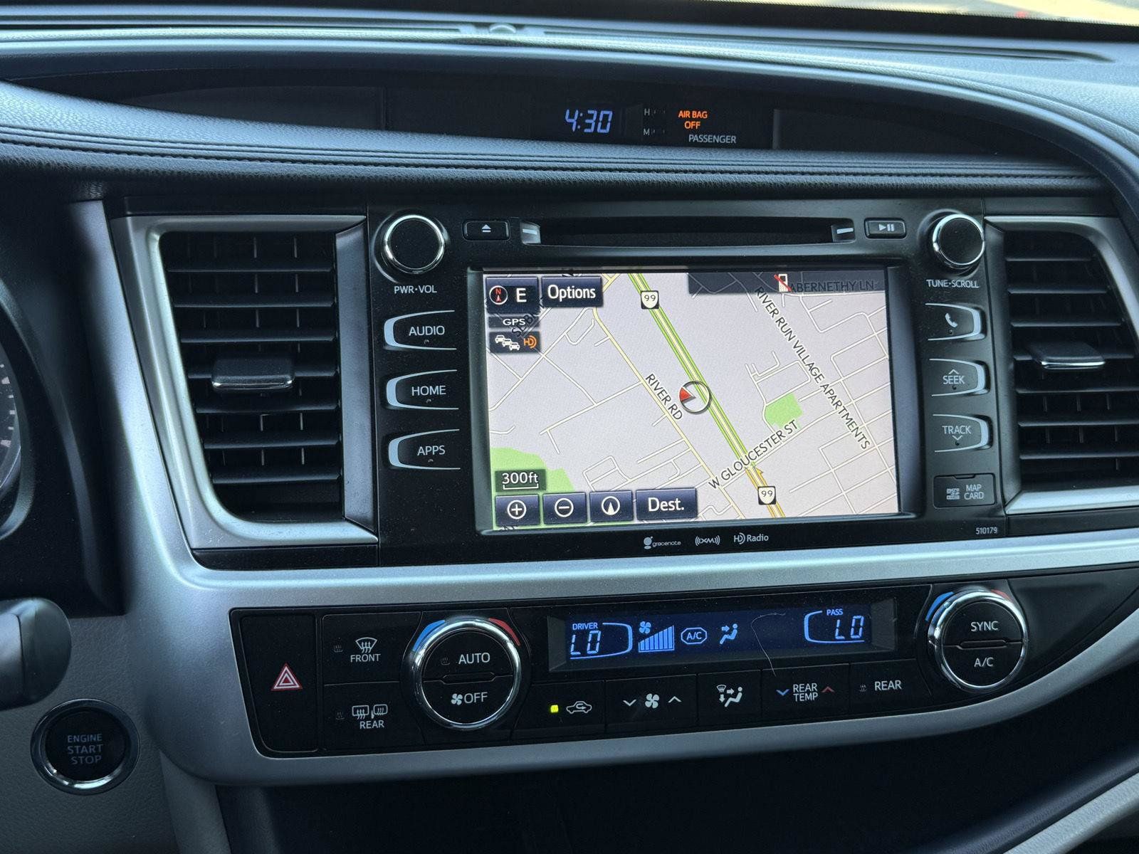Used 2018 Toyota Highlander XLE AWD/4WD image 31