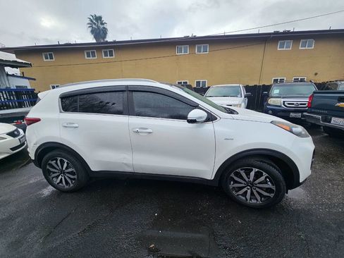 Used 2017 Kia Sportage EX w/ EX Premium Package image 4