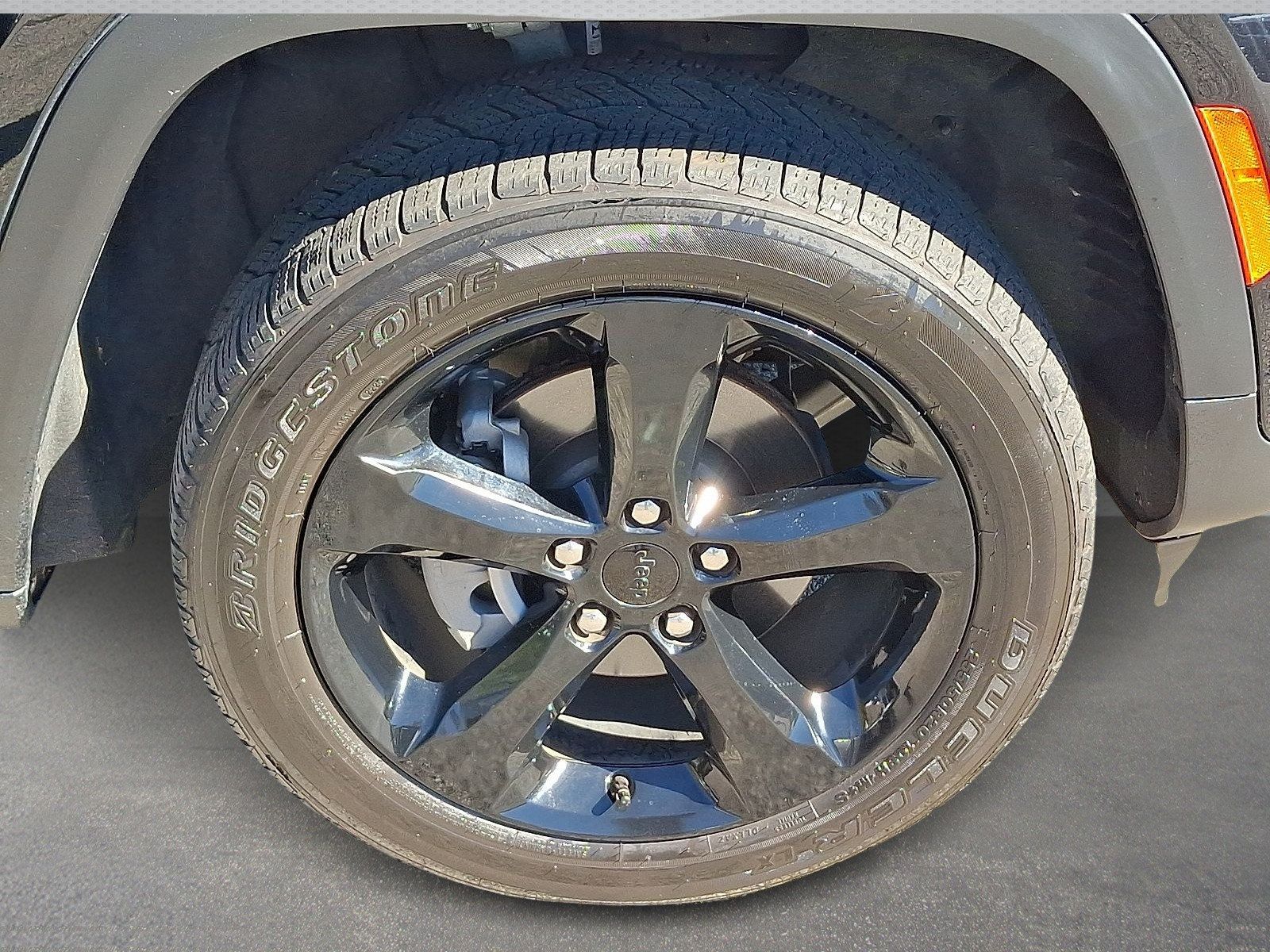 Certified 2023 Jeep Grand Cherokee Altitude AWD/4WD image 8
