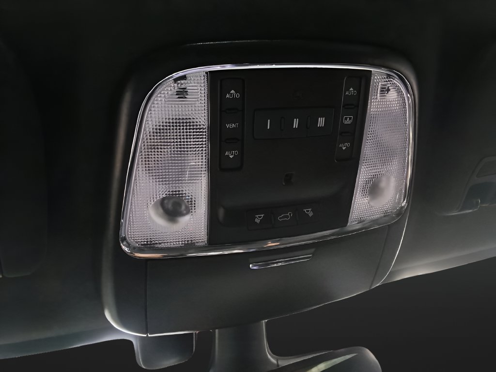 Used 2021 Jeep Grand Cherokee SRT AWD/4WD image 33
