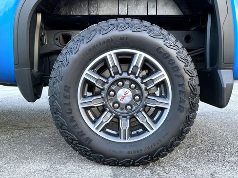 Certified 2024 GMC Sierra 1500 AT4 w/ Technology Package AWD/4WD image 23