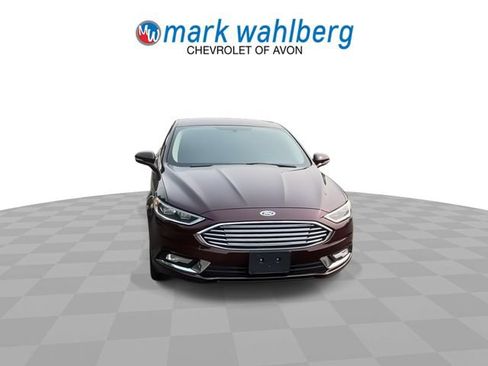 Used 2017 Ford Fusion SE w/ Fusion SE Technology Package FWD image 3
