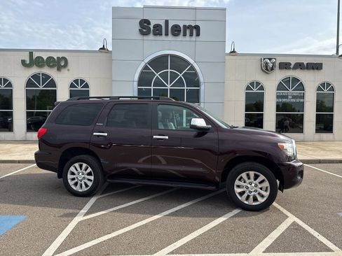 Used 2016 Toyota Sequoia Platinum AWD/4WD image 1