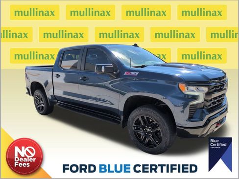 Used 2022 Chevrolet Silverado 1500 LT Trail Boss w/ LT Trail Boss Premium Package AWD/4WD image 1