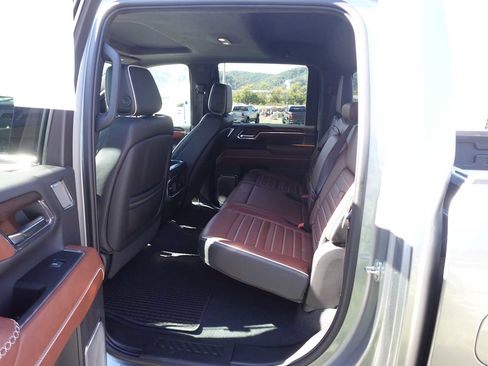 Used 2024 GMC Sierra 2500 Denali Ultimate image 30