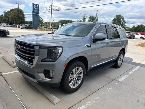 Used 2024 GMC Yukon SLT w/ SLT Luxury Package RWD image 3