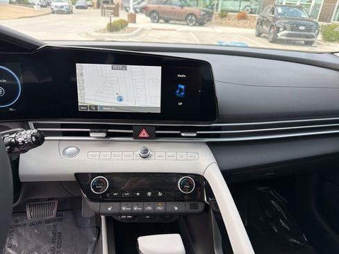 New 2026 Hyundai Elantra Limited FWD image 22