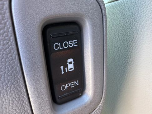 Used 2016 Honda Odyssey EX-L image 38