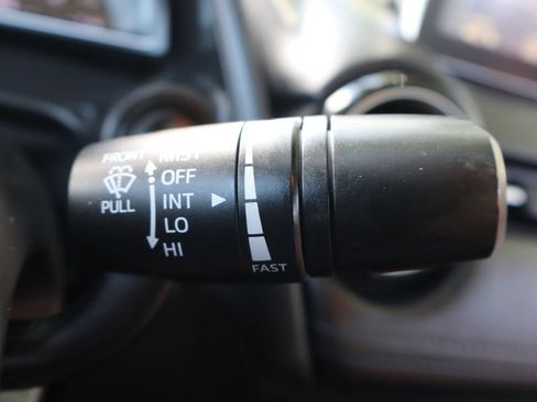 Used 2018 Toyota Yaris iA FWD image 32