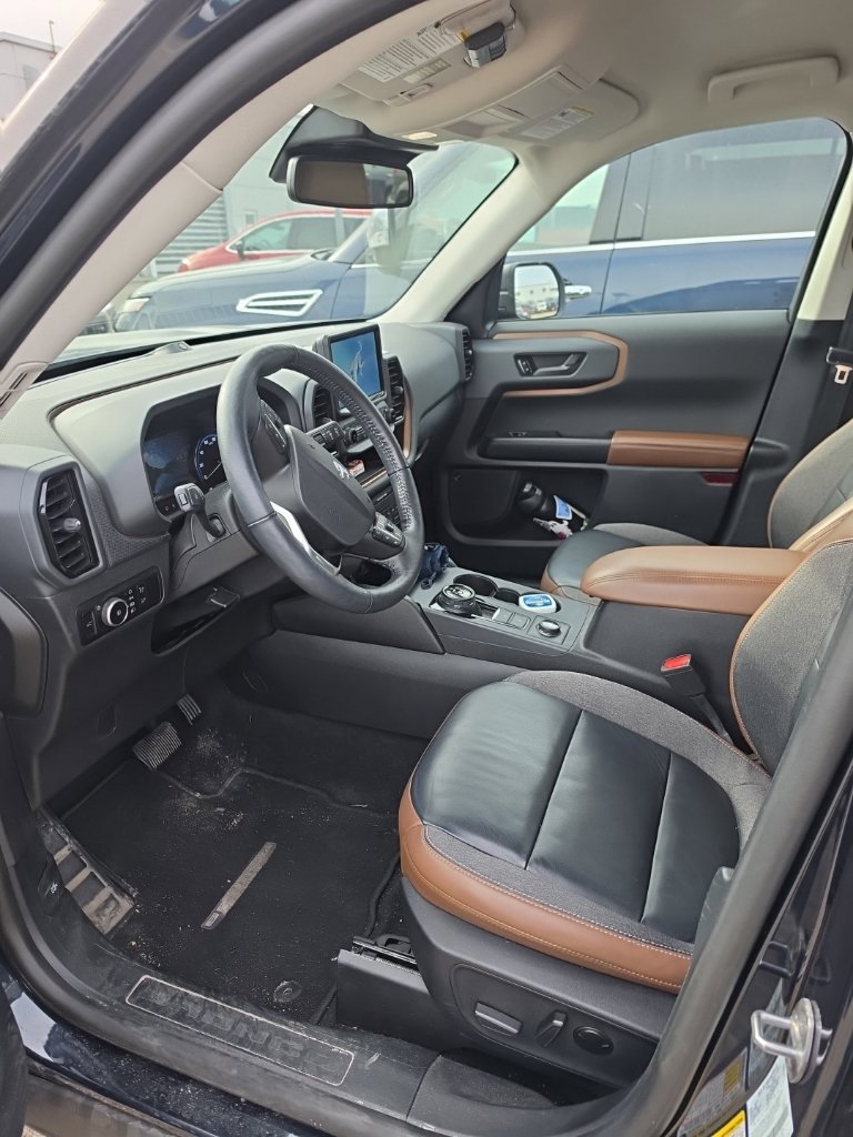 Used 2023 Ford Bronco Sport Outer Banks w/ Tech Package AWD/4WD image 11