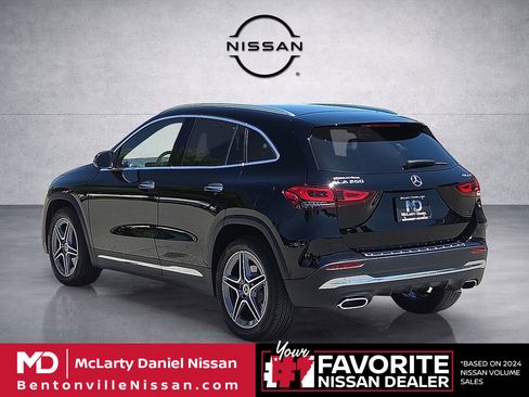Used 2023 Mercedes-Benz GLA 250 4MATIC image 4