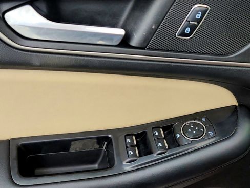 Used 2016 Ford Edge SEL w/ Equipment Group 201A AWD/4WD image 21