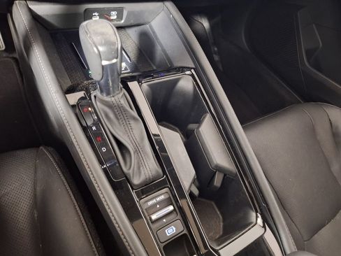 Used 2023 Honda Accord Touring image 17