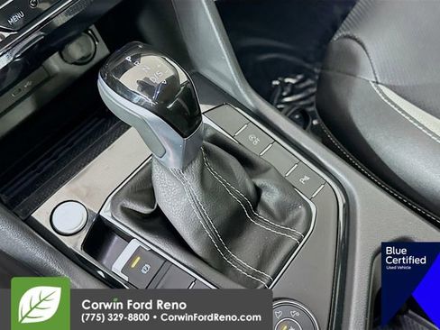 Used 2025 Volkswagen Taos SEL AWD/4WD image 19