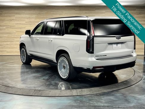 Used 2023 Cadillac Escalade ESV Sport w/ LPO, ONYX Package AWD/4WD image 14