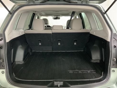 Used 2017 Subaru Forester 2.5i Premium w/ All-Weather Package AWD/4WD image 8