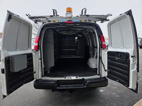 Used 2017 Chevrolet Express 2500 2500 Cargo image 16