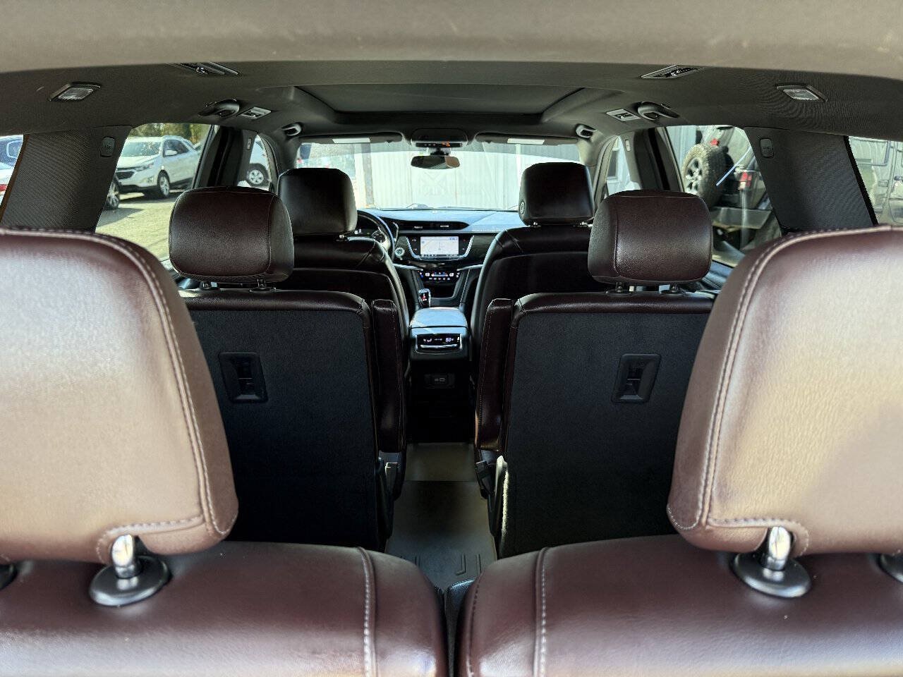 Used 2022 Cadillac XT6 Premium Luxury AWD/4WD image 11