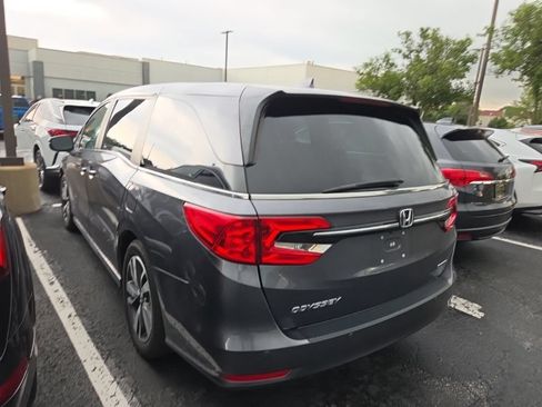 Used 2021 Honda Odyssey Touring image 4