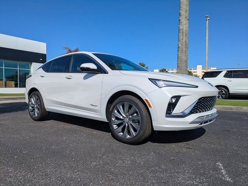 New 2026 Buick Envista Avenir image 2