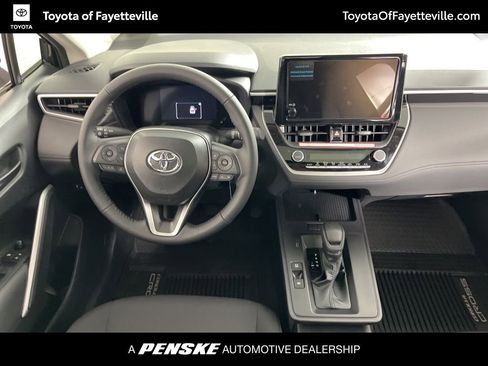 Used 2026 Toyota Corolla Cross LE w/ Moonroof Package image 13