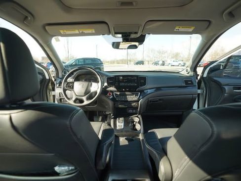 Used 2019 Honda Pilot Touring image 25