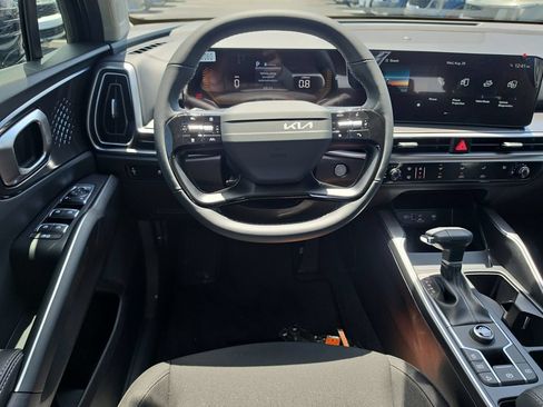 New 2026 Kia Sorento LX FWD image 13