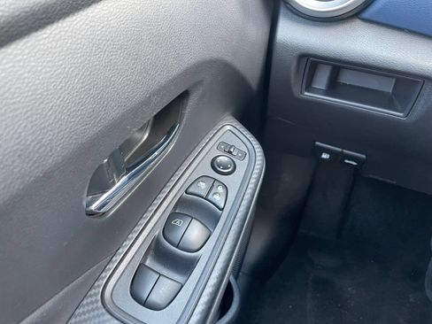 Used 2025 Nissan Versa SV FWD image 18