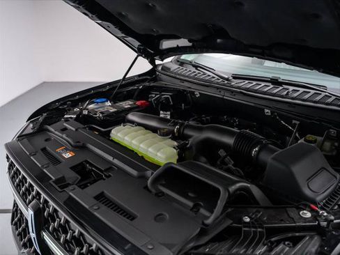 New 2026 Lincoln Navigator L Black Label AWD/4WD image 12