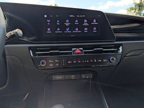Used 2024 Kia Niro Wind FWD image 19