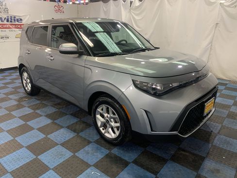 Used 2024 Kia Soul LX w/ Option Group 015 image 7