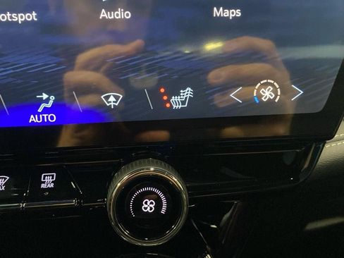 New 2025 Chevrolet Blazer EV LT image 30