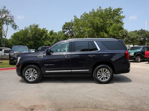 Used 2025 GMC Yukon Denali w/ Sun & Power Step Package AWD/4WD image 5