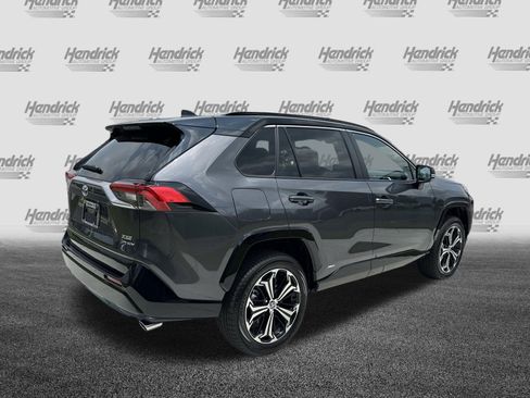 Used 2025 Toyota RAV4 XSE AWD/4WD image 10