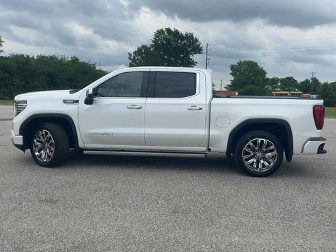 Used 2024 GMC Sierra 1500 Denali AWD/4WD image 4