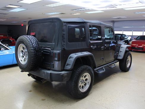 Used 2018 Jeep Wrangler Unlimited Sport S image 5
