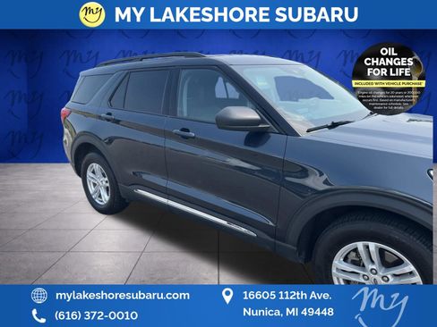 Used 2022 Ford Explorer XLT w/ Equipment Group 202A AWD/4WD image 5