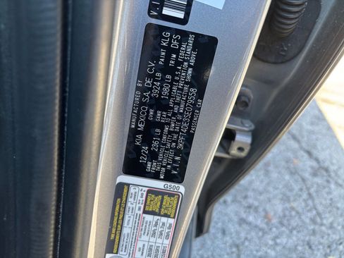 Used 2025 Kia K4 FWD image 23